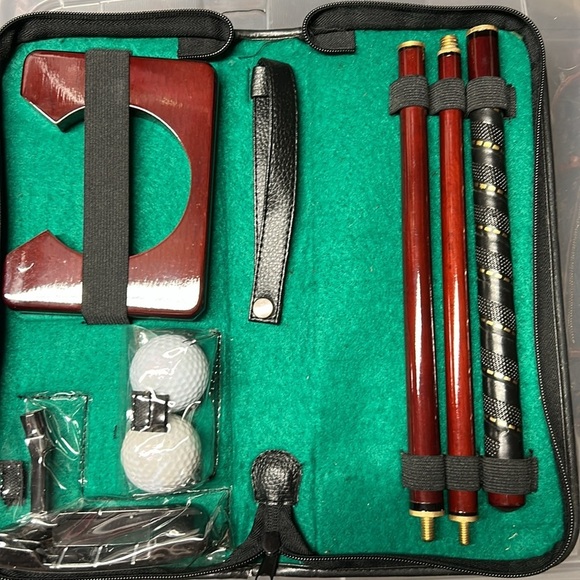 Black Leather Portable Golf Set - Picture 2 of 5